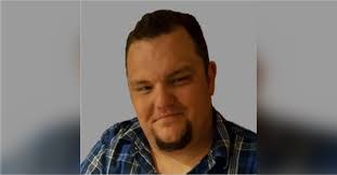 Thomas Shanahan's Instagram, Twitter & Facebook