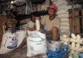 Gula pasir gulaku tersedia dalam kemasan shachet total card biz. Harga Kebutuhan Pokok Harga Gula Pasir Di Jogja Tembus Rp17 000