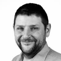 Andy Grafton's Instagram, Twitter & Facebook