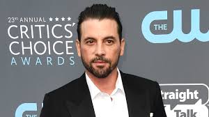 January 20, 1970) is an american actor.he is best known for his roles in popular 1990s films, including billy loomis in scream, chris hooker in the craft and vincent in as good as it gets. Skeet Ulrich Admits He S Exiting Riverdale Because He Got Bored Creatively Entertainment Tonight