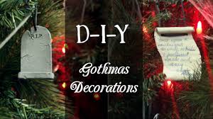 Diy Gothmas Decorations A Gothic Christmas Creepy Christmas Christmas Decor Diy Christmas Tree Decorations