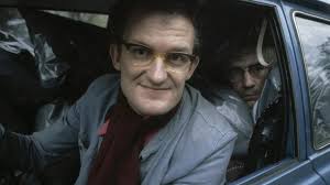 Wim de Bie, d e scherpe tv-satiricus die zelf bang was om uitgelachen te  worden