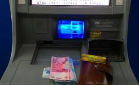 Proses pengisian slip setoran hampir sama seperti. Cara Mudah Setor Uang Atau Menabung Di Mesin Setor Tunai Cdm Bca Lewat Teller