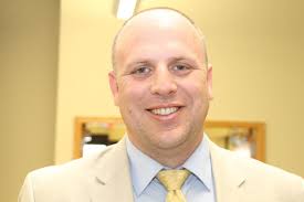 Board names Cascade principal