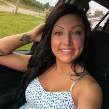 Alyssa Sharp 🌻 (@alyssa_sharp99)