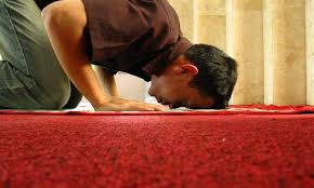 Sujud mendekatkan diri kepada allah. Jika Kita Terlupa Membaca Doa Qunut Atau Ragu Ragu Terhadap Bilangan Rakaat Kita Dianjurkan Untuk Melakukan Sujud Sahwi Ini Cara Sujud Sahw Solat Doa Prayers
