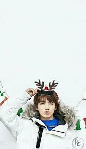 지민과 정국의 christmas day 가사 jungkook 올해도 다시보는 christmas tree 기다렸던 나를 찾아온건지 거리 곳곳을 환히 밝히고 난 오늘도 내일도 christmas day Bts Christmas Wallpapers Wattpad
