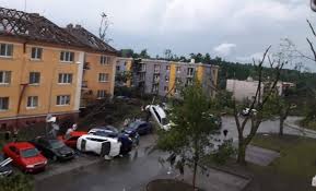 Podľa webu, ktorý vedú meteorologickí amatéri spolupracujúci s shmú, bolo v česku tornádo naposledy v septembri 2018. Mdllfsehgtzzom