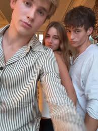 Oliver Muhl Anna Bach