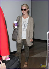 Fashion Love Style Inspiration Travel Fly Justgo Drive Clothing Ideas Julianne Hough Style Fashion Celebrity Airport Style