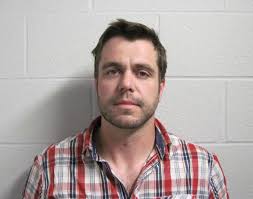 Stolen credit card leads to suspect in three Newark armed robberies