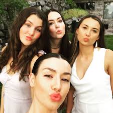 Elizabeth Halliburton (@elizabethhalliburton) • Instagram photos and videos