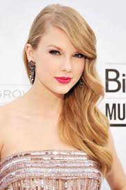 Taylor Swift S Best Beauty Looks Taylor Swift Hair Beauty Long Hair Styles