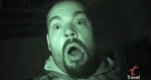 Zak- "Aaron, gå inn i skapet!" "Aaron, gå ned i kjelleren alene!" Aaron-  "Nei, faen heller, mann!" "JEG VIL IKKE!" : r/GhostAdventures