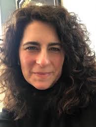 Lisa Steelman's Instagram, Twitter & Facebook