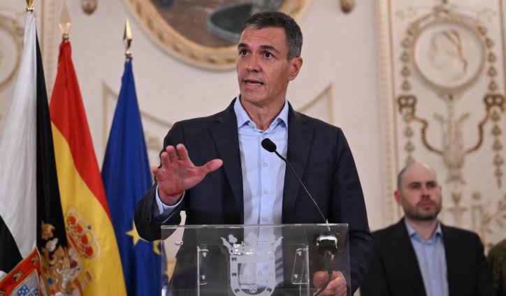 Sánchez se abre a reformas legales tras el "ataque a la integridad  territorial de España"