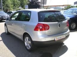 Vous trouverez des graphiques sous le tableau par pays et le tableau de l'évolution mondiale jour par jour sous ces graphiques. Vw Golf V United 1 6 L Chf 19 927 Used Car Pictures Auto Online Ch