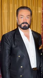 For instance, in 1990's many of the books credited to him were written by his former follower metin kimildar who also used the nick name cavit yalçin. Adnan Oktar Kimdir Harun Yahya Harunyahya Org Fashion Photo Author