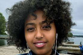 She brought joy': Family mourns Edmonds woman killed in I-5 mattress crash 