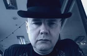 Peter Mensch (Red Hot, Metallica, Muse) diz que Billy Corgan é um "idiota"