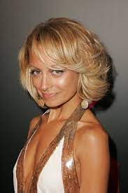Short Hairstyles 70s Blonde Hairstyles For Short Hair With Side Swept Bangs 70s Hairstyles For Short Hair For Classy Look 70s Disco Hair 70s Hair Hair Styles