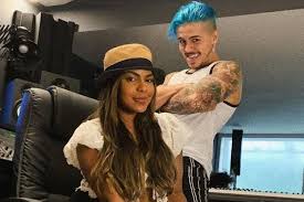Baixar musica vou cantar com meu cão kuduro / pai de branco vou cantar com o meu cao grito do cao jailson news download mp3. Pai De Branco Vou Cantar Com O Meu Cao Grito Do Cao Jailson News Download Mp3