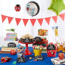 Keep the food at your graduation party easy to eat. 13 Easy Graduation Party Food Ideas For 2021 Party City