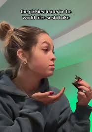 @McKenna Wolf expanding my taste 😂🙏 thx @Stephen Wafer for making it  #sushibake #pickyeater #mukbang #fyp