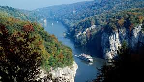 ( iller, isar, lech und inn fließen rechts zur donau hin. Flusse Und Seen Donau Donau Flusse Und Seen Natur Planet Wissen