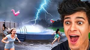 Donating My fan VIP Pass in Dress to impress 💖✨ #dresstoimpress #dti  #roblox #shorts