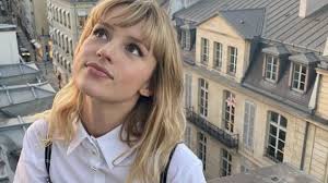 Marie Papillon : qui est la compagne d'Angèle ?