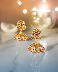 View Collection Here Https Www Tanishq Co In Collections Divyam Gold Earrings Designs Gold Jewellery Design Necklaces Gold Jewelry Fashion