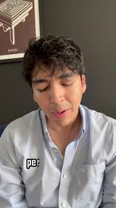 ✍️ Empecé este viaje hace mas de cuatro años, buscando la publicación de  una novela. El viaje ha sido toda una odisea, equivalente a intentar cruzar  el oceáno en un barquito de papel. Cuando parecía ...