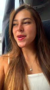 namore alguém que te olhe igual meu melhor amigo olha pra mim