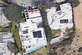 Keanu Reeves House Weird Google Earth Keanu Reeves House Keanu Reeves Los Angeles Homes