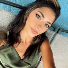 Here's part 1 of behind the scenes of my ridiculous “inflatable” costume  reel…starting with how we made it 🤣Comment what you think I look like,  because I have so many thoughts. I