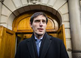 Tamara van ark (born 11 august 1974) is a dutch politician of the people's party for freedom and democracy (vvd). 8 Fiscale Plannen Die Je Portemonnee Raken Op Prinsjesdag