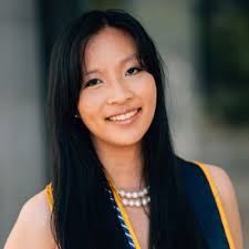 Lindsay Lau's Instagram, Twitter & Facebook