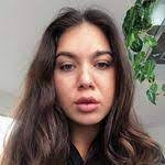 Adela Hartman's Instagram, Twitter & Facebook