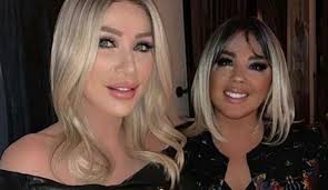 Çocukluk ve gençlik yıllarının bir bölümünü geçirdiği yer alan i̇stanbul'un kenar. Seda Sayan Ve Safiye Soyman Cok Konusuldu Antalya Magazin