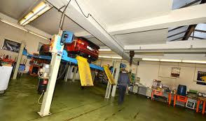 Our garage responds to these demands with a wide range of services to meet even the highest expectations. Werkstatt Garage W R Enz Ag Basel