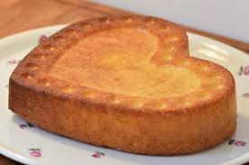 Alors Ca Pese Combien Un Pot De Yaourt Le Gateau Au Yaourt Enfin En Grammes Gateau Yaourt Gateau Yaourt Moelleux Recette Gateau Au Yaourt