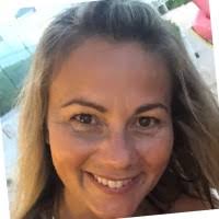 50+ "Val Hahn" profiles