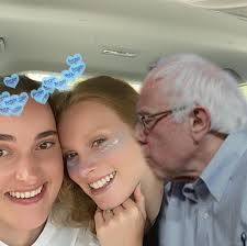 on saturdays the lilmamacitas wear red and black❤️🖤