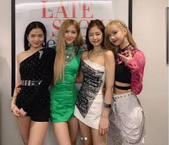 Apakah mereka akan saling menyatukan sama lain? Blackpink Black Pink Hip Hop Fakta