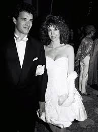 Happy Birthday Tom Hanks Inside His Love Story With Rita Wilson Funny Dating Memes Funny Dating Quotes Tom Hanks