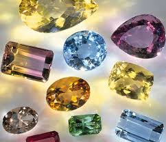 Garnet Gemstone Facts And Significance In 2020 Garnet Gemstone Gemstones Gems And Minerals
