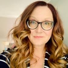 Elizabeth Rago's Instagram, Twitter & Facebook