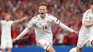 Mikkel damsgaard, 20, from denmark uc sampdoria, since 2020 left winger market value: 3dxrwcuziiagom