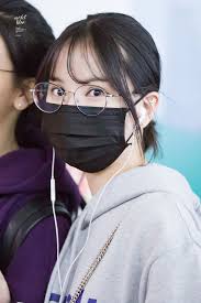 Nayeon Bias Wrecker Mask Girl Girl Short Hair Girl Haircuts